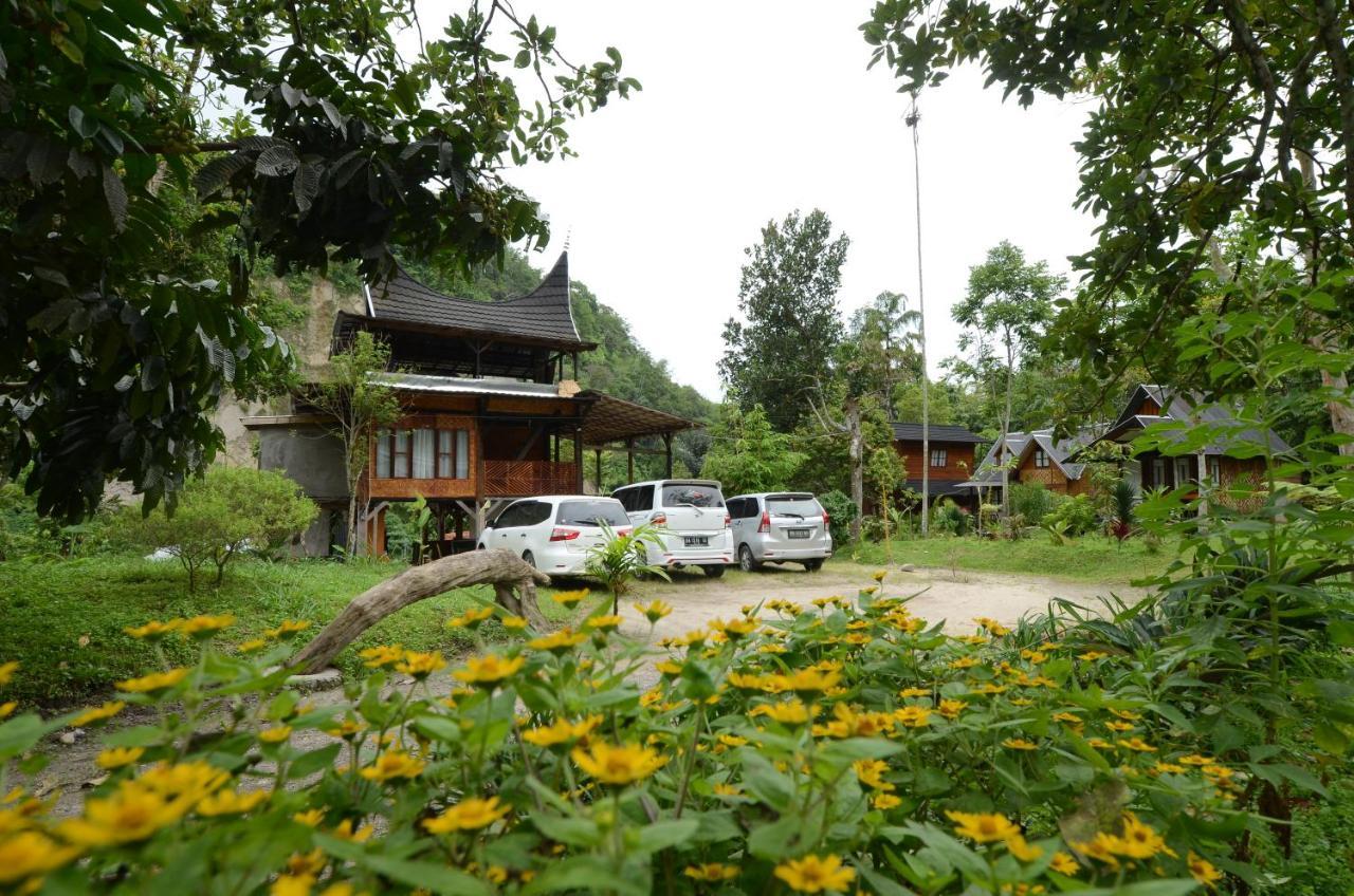 Canyon Jungle Stay Bukittinggi Εξωτερικό φωτογραφία