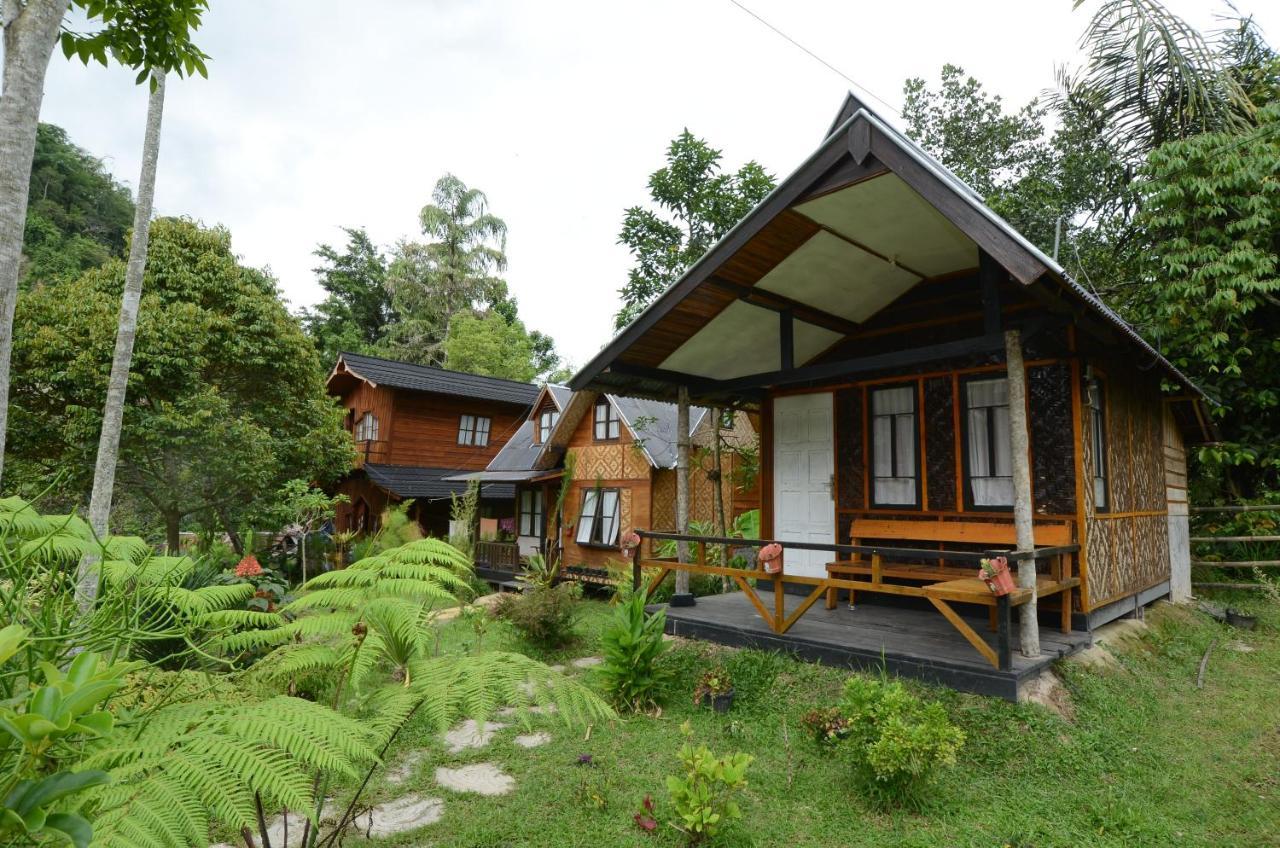 Canyon Jungle Stay Bukittinggi Εξωτερικό φωτογραφία