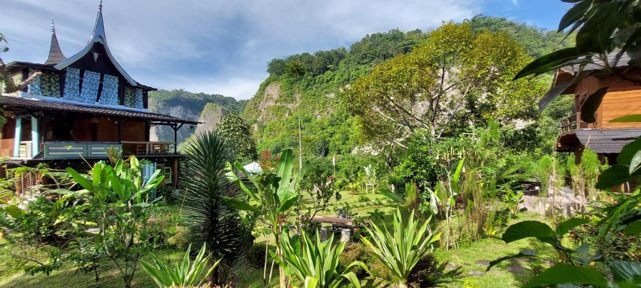 Canyon Jungle Stay Bukittinggi Εξωτερικό φωτογραφία