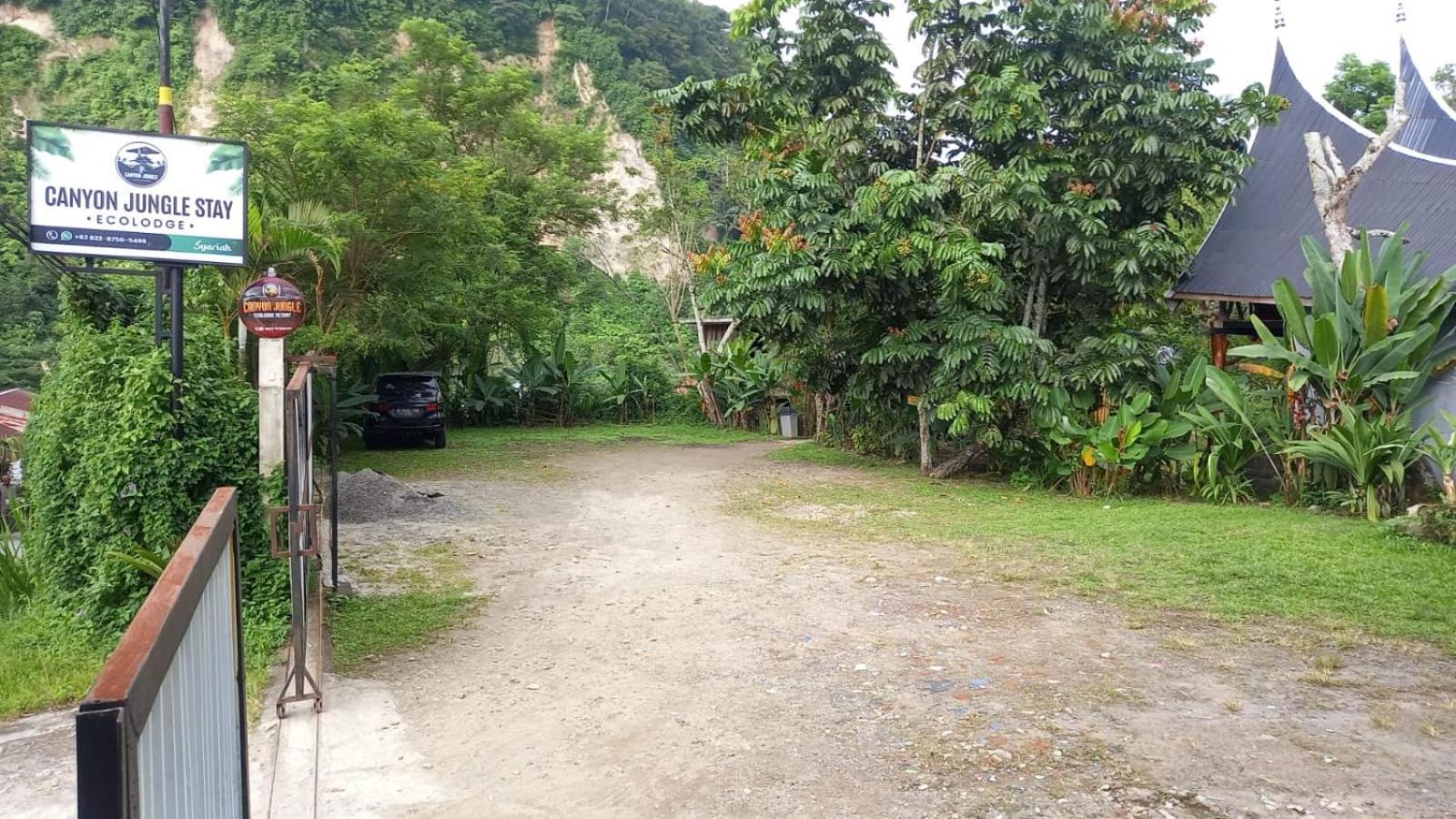 Canyon Jungle Stay Bukittinggi Εξωτερικό φωτογραφία